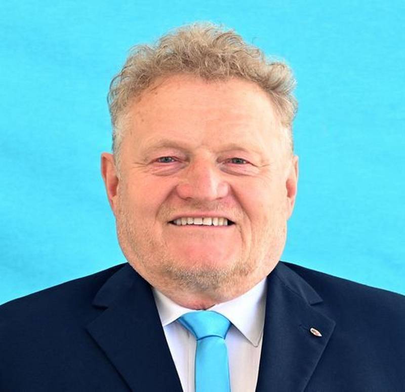 Břetislav Usnul, 63 let, živnostník