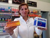 Léky proti střevním a žaludečním potížím jdou v posledních týdnech na Vyškovsku víc na odbyt, potvrzují lékárníci. Třeba právě v Chytré lékárně ve Vyškově.