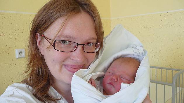 Markéta Kujalová s maminkou Ludmilou, 52 cm, 4,68 kg, 1. prosince 2010, Vyškov