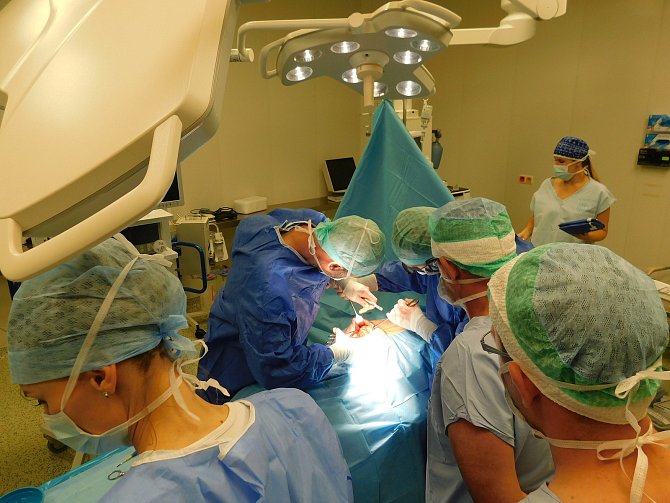 Chirurgové ve Vyškově používají techniku Fasciotens již téměř rok.