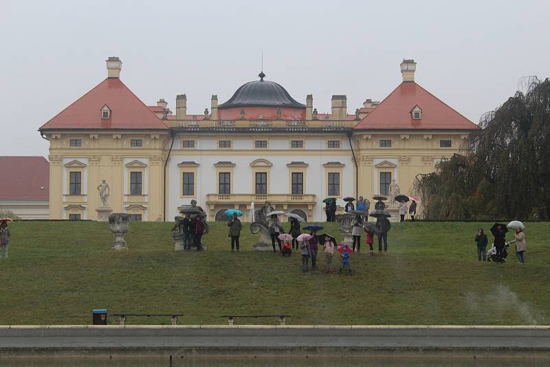 Hubertova jízda na slavkovském zámku.