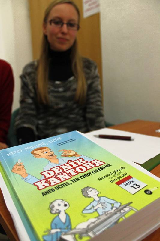 Redaktor Vyškovského deníku Rovnost David Mach pokřtil svou knihu, která humornou formou upozorňuje na problémy školství.