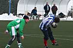 V B skupině zimního turnaje v Brně-Líšni remizovali fotbalisté Šaratic s Rapoticemi 1:1.