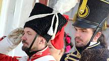 Dvě stě deset let uplynulo od doby, kdy ruský car Alexandr I. a rakouský císař František I. přenocovali v Bohdalicích. Oba panovníci už mají ve vesnici i pamětní desku, císaři ji odhalili právě v sobotu.