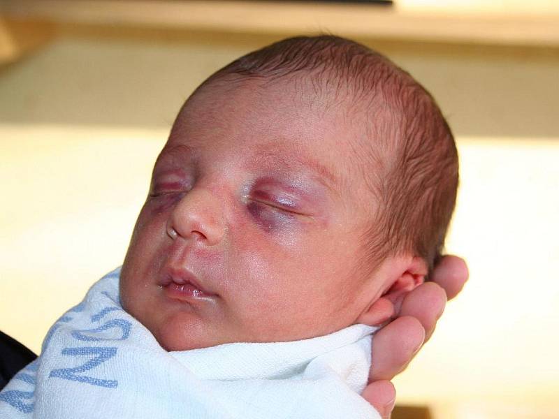 Lukáš Bozděch, 46 cm, 2,780 kg, 30. listopadu 2011, Vyškov