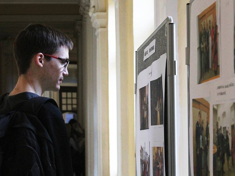 Vyškovské gymnázium i odborné školy v úterý představily svou činnost stovkám zájemcům o studium.