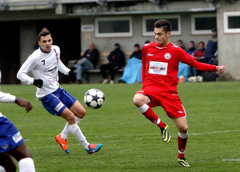 Až v sobotu fotbalisté MFK Vyškov asi plně pochopili, jak bylo hráčům Prostějova, kterým nedávno na svém trávníku za pětatřicet minut nastříleli pět gólů. Stejný příděl dostali za první poločas od Líšně.