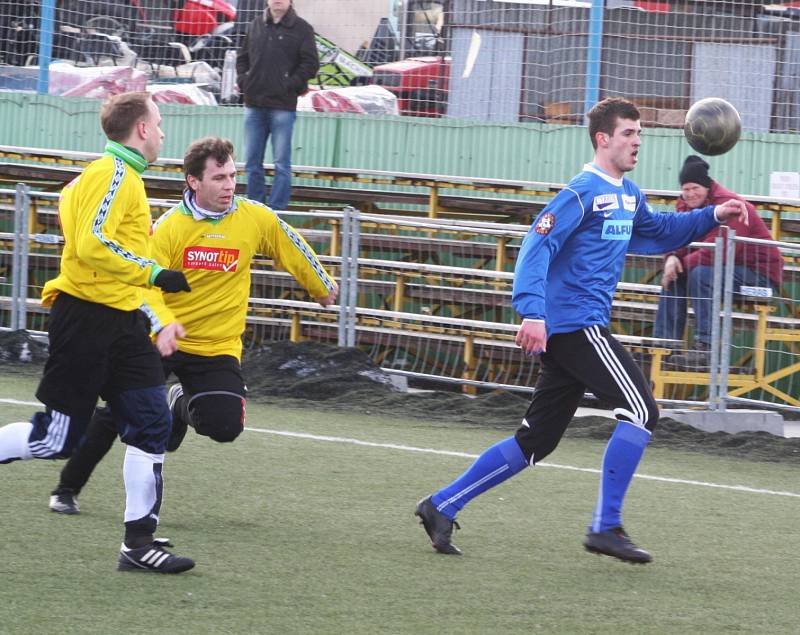 V dohrávce hlavní skupiny zimního turnaje v Líšni remizoval MFK Vyškov s Olympií Ráječko 0:0.