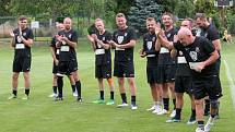 Lysovice oslavily 75. výročí založení fotbalu v obci zápasem s jedenáctkou sparťanského a reprezentačního kanonýra Horsta Siegla.