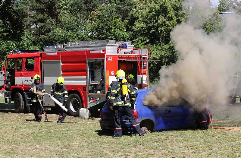 V Drysicích slavili výročí tamních dobrovolných hasičů. Ukázky předvedli i hasiči z Vyškova.