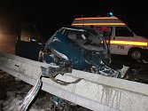 Řidič osobního auta se čelně srazil s nákladním autem u Tučap.