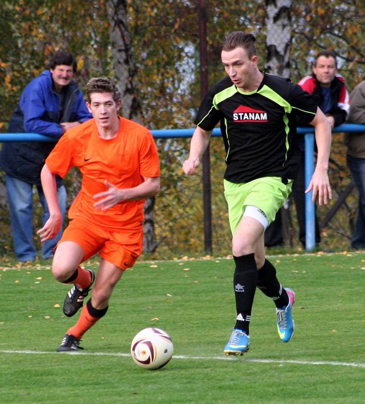 V okresním derby Vyškovska fotbalové I. A třídy skupiny B porazily Dražovice doma Bučovice 2:0 (1:0).