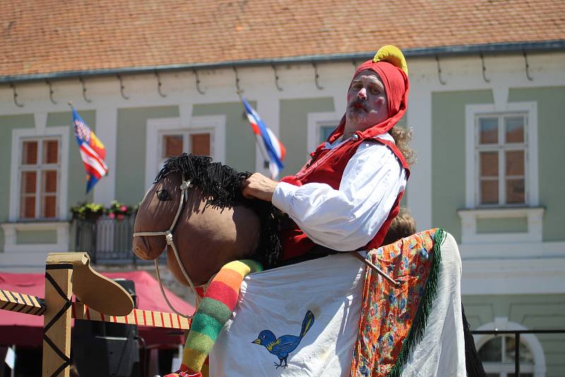 Rytířské slavnosti připomínají sedm set let od první písemné zmínky o Bučovicích.