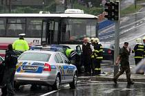 U autobusového nádraží ve Vyškově se srazil autobus s osobním autem.