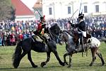 V parku Zámku Slavkov bojovaly armády tří císařů o dobovou vesničku.