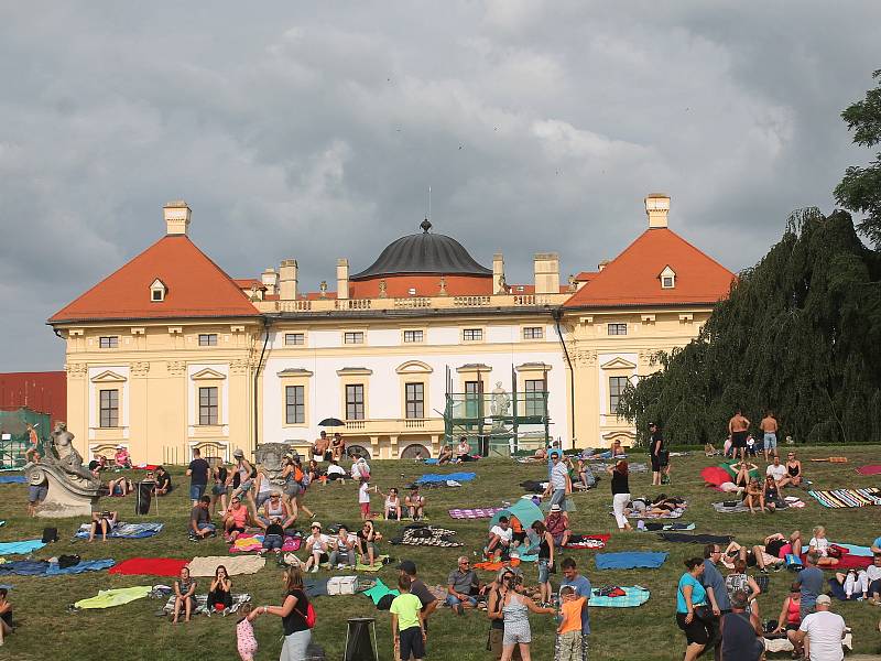 Třetí ročník hudebního festivalu Topfest se konal v zámeckém parku zámku ve Slavkově.