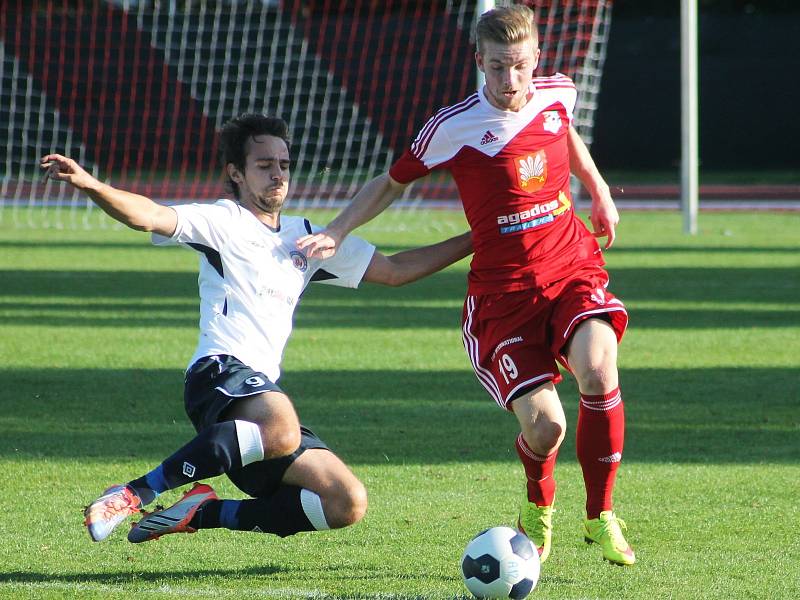 V předehrávaném utkání15. kola MSFL porazili fotbalisté MFK Vyškov doma FC Velké Meziříčí 1:0.