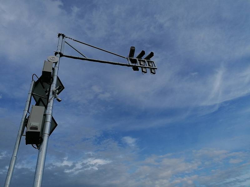 Radar hlídá na I/50 u Velešovic dodržení povinné sedmdesátky.
