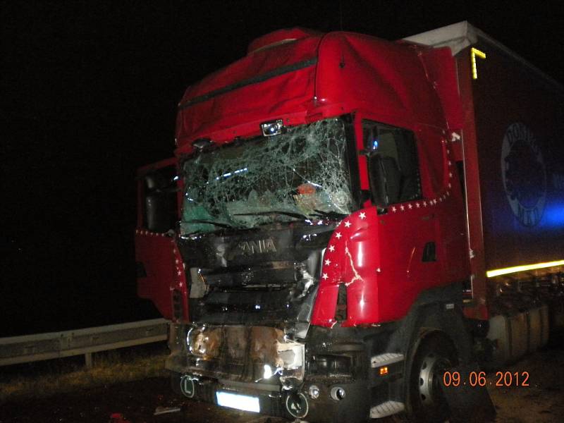 Nehoda kamionu na dálnici D1 u Rousínova na Vyškovsku.