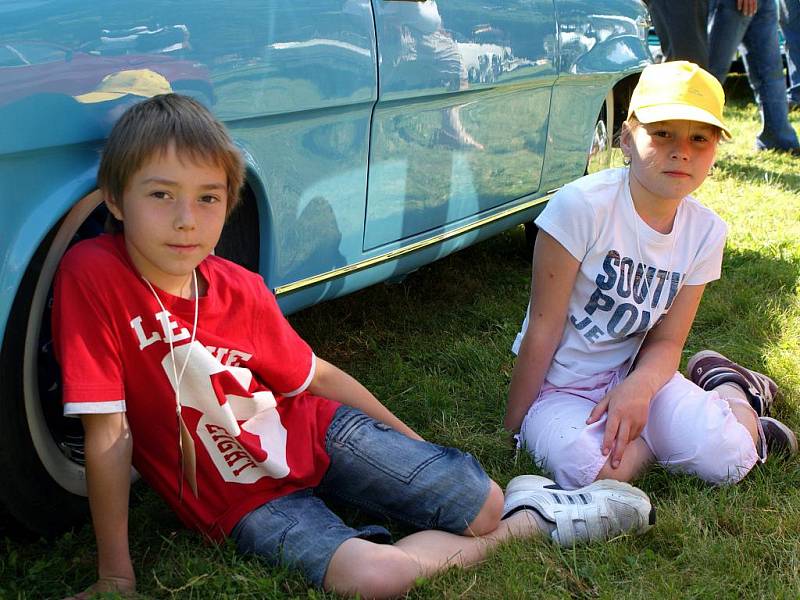 Oldtimer festival ve Slavkově u Brna 2010.