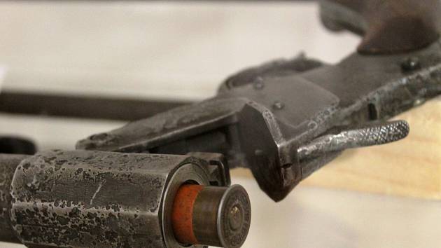 Výstava Pytlák a jeho zbraň potrvá v Muzeu Vyškovska do neděle.