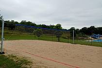 Jednou z novinek bude na bučovickém letním koupališti modernizované hřiště pro plážový volejbal.