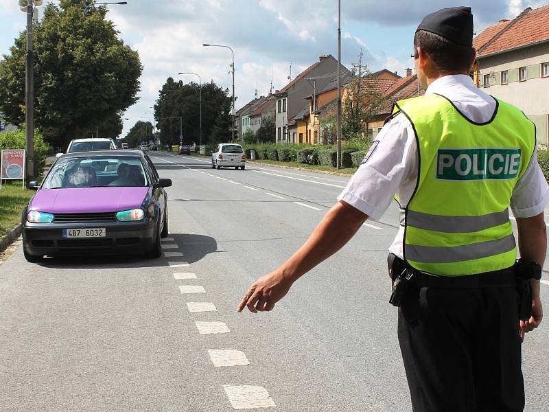 S dopravně bezpečnostní akcí Šťastný návrat zamířili v úterý policisté do vyškovské Brněnské ulice.