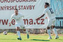 Velkou sportovní bitvu s Karvinou fotbalisté MFK Vyškov (bílé dresy) vyhráli 2:1.