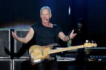 Po letech odkladů zahrál ve Slavkově jednatřicátého července pro tisíce fanoušků legendární britský hudebník Sting.