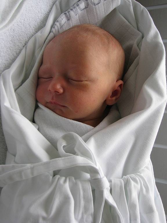 Alexandr Pospíšil, 48 cm, 3, 24 kg, 30 listopadu 2008, Vyškov