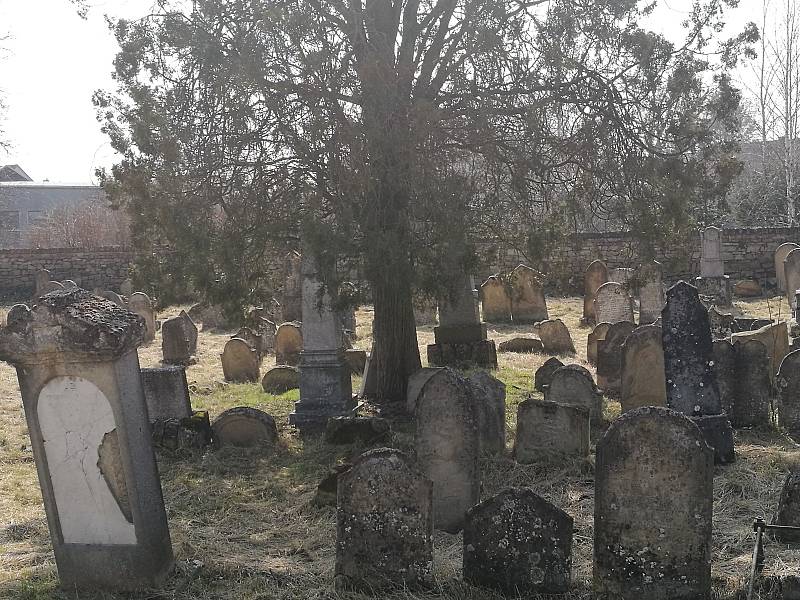 Židovský hřbitov v Rousínově.