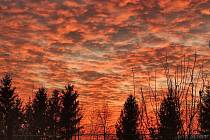 Obloha při západu slunce v Ivanovicích na Hané