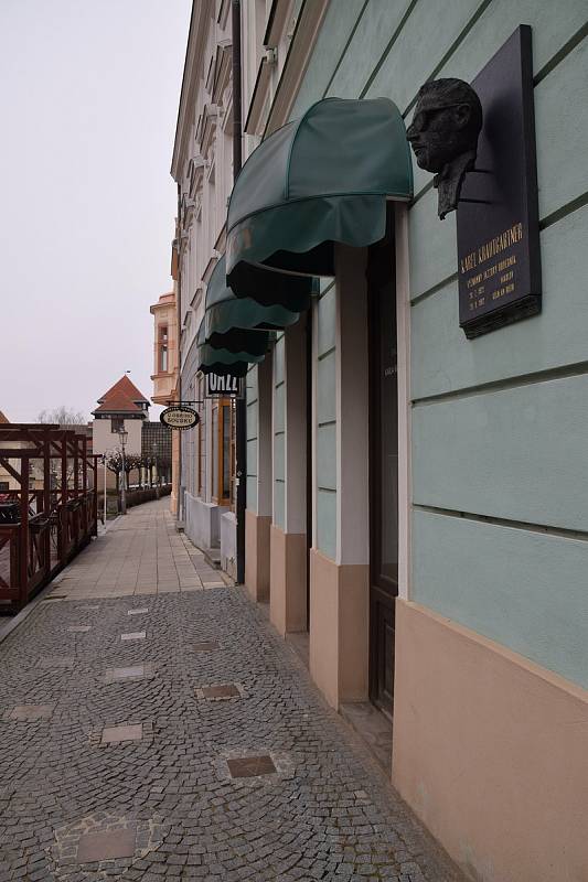 Města na Břeclavsku osiřela. Některé obchody v Mikulově a Hustopečích zejí už měsíce prázdnotou. Mnohé prostory čekají na nové nájemníky.