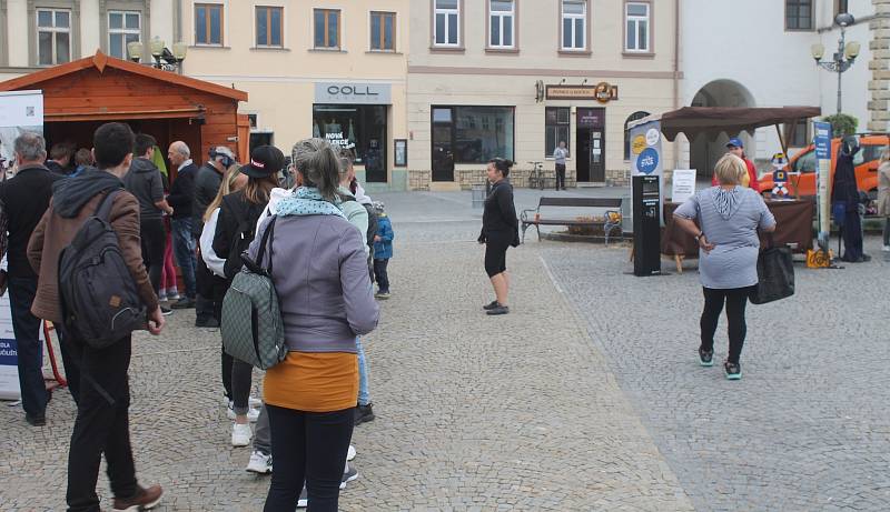 Den učňovských oborů na Masarykově náměstí ve Vyškově.