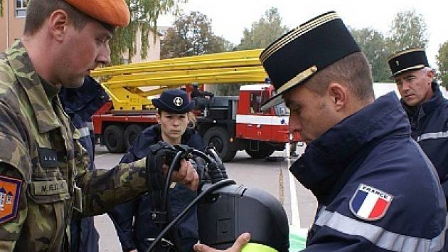 Z nedávné návštěvy francouzských vojáků-záchranářů 155. záchranného praporu Bučovice.