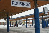 Rousínovské autobusové nádraží.