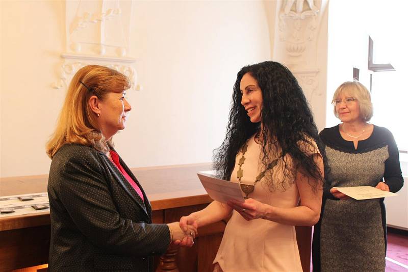 Den učitelů ve Vyškově: Pedagogům předali medaile s portrétem Komenského