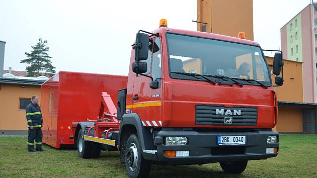 Vyškovským hasičům poslouží zrenovovaný nákladní automobil zakoupený městem.