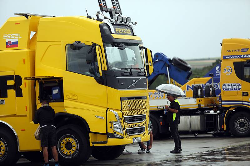 Tow show je název akce, na které se sjedou desítky odtahových vozidel z Česka i okolních zemí.