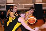 Vyškovští basketbalisté v utkání s Vysočinou.