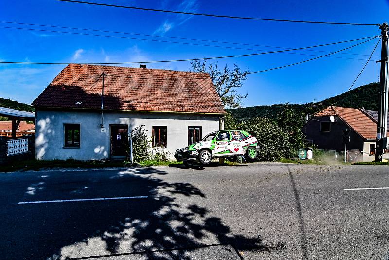 Rally Vyškov se konala o třetím zářijovém víkendu. Na start se postavila stovka posádek. Snímky pocházejí z Topolanska, Račicka a také z depa.