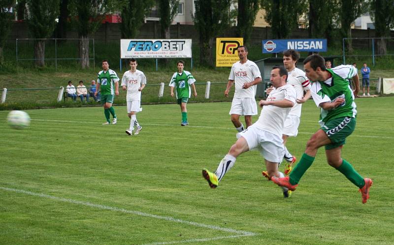 V dohrávce krajského přeboru porazili fotbalisté Framozu Rousínov Sokol Novosedly 2:1.