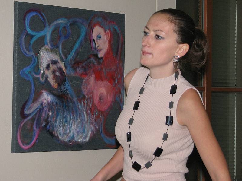 Expozici obrazů s názvem Klubko Prostorů = Manigold vystavuje od včerejšího večera v Knihovně Karla Dvořáčka ve Vyškově výtvarnice Magdalena Vanďurková. 