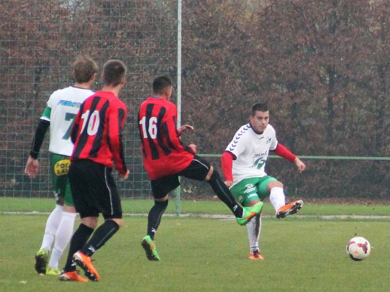 Fotbalisté Tatranu Rousínov porazili v krajském přeboru Spartu Brno 2:1.