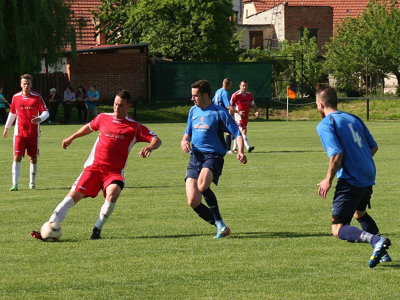 Fotbalisté Šaratic uspěli v okresním derby s Dražovicemi.