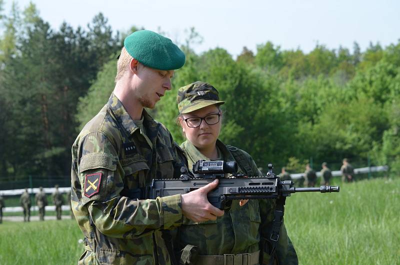 Ve Vyškově absolvuje výcvik skoro čtyři sta nováčků.