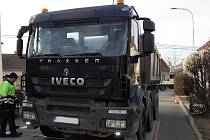Nedávné policejní vážení nákladních aut na Vyškovsku.