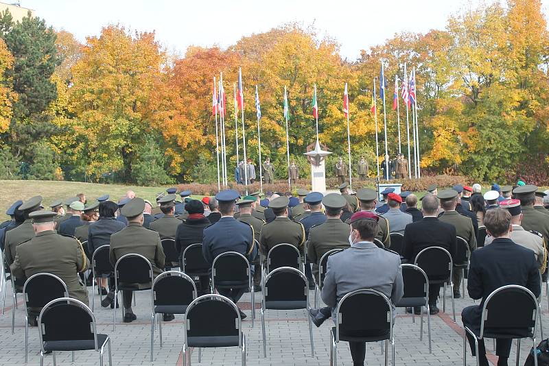 Ceremonie při příležitosti oslav patnáctého výročí založení Centra ochrany proti zbraním hromadného ničení ve Vyškově.