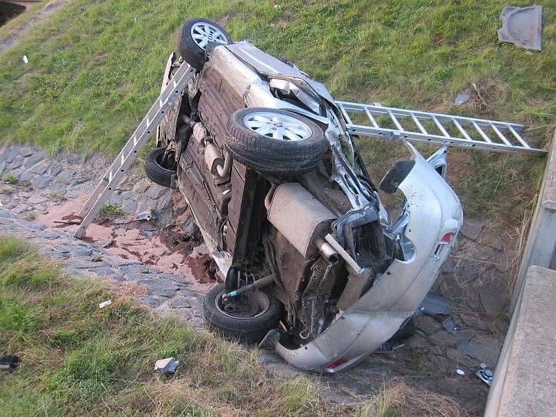 Tragická autonehoda na 239. kilometru dálnice D1 u Ivanovic na Hané.