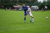 Vyškovští fotbalisté (v bílém) prohráli na hřišti Sigmy Olomouc 0:3.